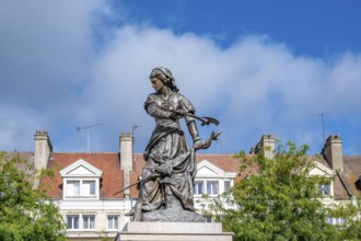 Statue of Jeanne Hachette, made by Gabriel-Vital Dubray (1813—1892), who liberated the city in