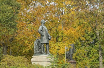 Roon Memorial, autumn in Großer Tiergarten Park, Mitte, Berlin, Germany