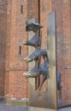 Statue, memorial, Town Musicians of Bremen, Old Town, Riga, Latvia