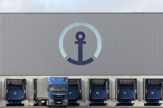 Kühne & Nagel, warehouse logo, logistics service provider, logo port, Duisburger Hafen,