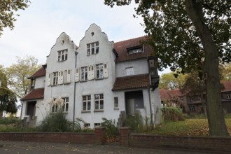 Historic semi-detached house for employees of the former Krupp Ironworks Rheinhausen, Bliersheim