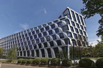 One Plaza office and commercial building with distinctive façade, HPP Architekten, Düsseldorf,