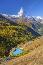 Moosjisee on the 5-lake hiking trail with Matterhorn 4478 m in autumn, Zermatt, Mattertal, Valais,