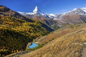 Moosjisee on the 5-lake hiking trail with Matterhorn 4478 m in autumn, Zermatt, Mattertal, Valais,