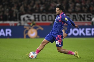 Nadiem Amiri 1. FSV Mainz 05 (10) Action at the ball MHPArena, MHP Arena Stuttgart,