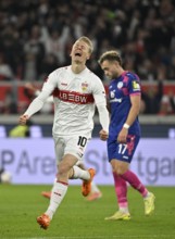 Goal cheers Chris Führich VfB Stuttgart (10) Benedict Hollerbach 1. FSV Mainz 05 (17) disappoints