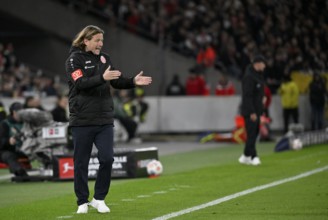 Coach coach Bo Henriksen 1st FSV Mainz 05 on the sidelines Gestik Gesture MHPArena, MHP Arena