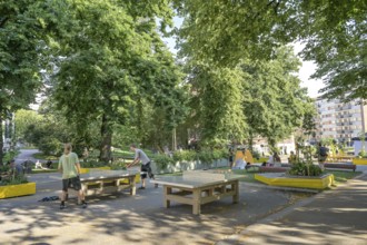 People, leisure, Karhupuisto Park, Kallio, Helsinki, Finland