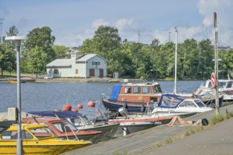 Jetty, pier, Tokoinranta Park, Eläintarhanlahti Bay, Helsinki, Finland
