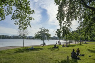 Tokoinranta Park, Eläintarhanlahti Bay, Helsinki, Finland