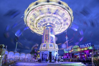 Chain carousel, blue hour, blue hour, Oktoberfest, Munich, Bavaria, Germany
