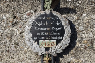 Tomb cross of the animal painter Richard Strebel, inscription with sentimental painting,