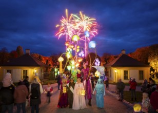Moritzburg Fish and Forest Festival, Large lantern parade for baroque fireworks on the castle
