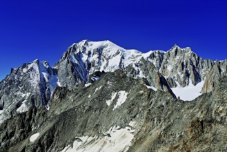From left, the mountains L'Aiguille Blanche de Peuterey, Mont Blanc, Mont Maudit, Pointe Helbronner
