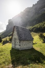 Alm and modern chapel, Alm Enge, Hirschau, Kanisfluh, Bregenzerwald, Vorarlberg, Alps, Austria