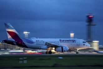 Eurowings Airbus A319, landing at Düsseldorf Airport, North Rhine-Westphalia, Germany