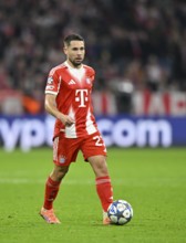 Raphael Guerreiro FC Bayern Munich FCB (22) Ball Action Champions League, Allianz Arena, Munich,
