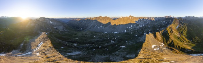 Sunrise 360° Alpine panorama, aerial view of Bachlenkenkopf, summit of the Großvenediger, Venediger