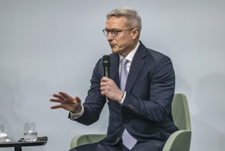 Dr. Karsten Wildberger (CDU), Minister of Digital Affairs. ground-breaking ceremony ceremony for