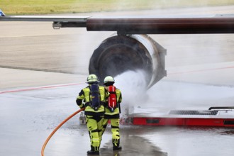 Stuttgart Airport Fire Department is practicing emergencies on a state-of-the-art simulator.