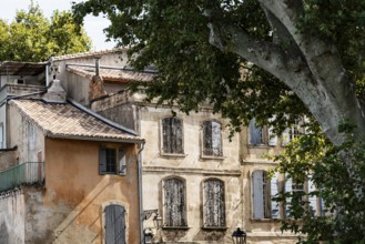 Houses, shades of orange, Arles, France