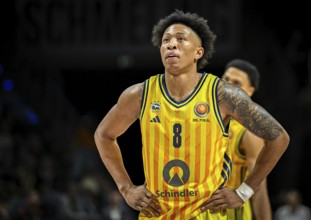 Basketball easyCredit BBL Cup round of 16, Alba Berlin, Ratiopharm Ulm from left Boogie Ellis (Alba