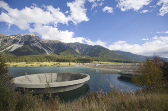 Overflows are used to drain water from Lake Resia in a controlled manner to prevent flooding