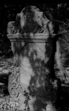 Germany, Halle, 5.8.1992, Jewish cemetery in Halle, gravestones