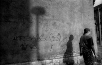 Germany, Berlin, 2.8.1992, street corner, lantern, person