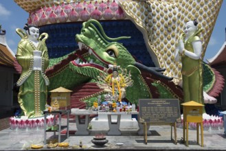 Thailand, Koh Samui, Temple, Wat Plai Laem, at the foot of the Guanyin's statue (Chineese)