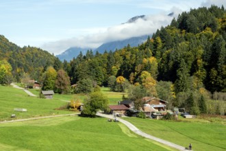 Weiden und Bauernhäuser, near Schwand, Stillachtal, Oberstdorf, Oberallgäu, Allgäu, Bavaria,