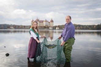 The new Saeschian fish queen Janine Rossol and Henry Lindner, managing director of Moritzburger