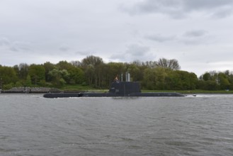 Warship, submarine, submarine TKMS Submarine 01 sails in the Kiel Canal, Schleswig-Holstein,