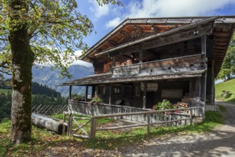 Historic Gerstrubener Jagd-Hütte, historic mountain farming village Gerstruben, Dietersbachtal,