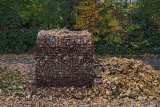 Public collection container, leaf basket, steel mesh compost basket, for collecting autumn leaves,