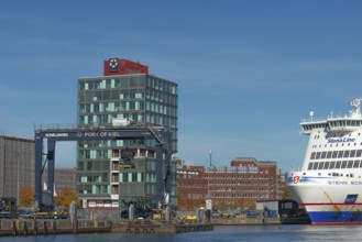 Schwedenkai, New Town Hall, bow of the ferry Stena Scandinavica on Sweden Quay, Stena Line, Kiel