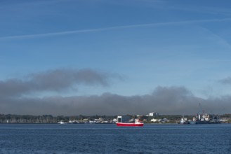 State capital Kiel, industry and shipyards in the Friedrichsort district, dock, cranes, economy,