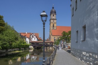 Promenade an der Vils, in the back, Schiffbrücke and St. Martin, Amberg, Upper Palatinate, Bavaria,