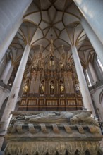 Sarcophagus of Count Palatine Rupert Pipan, 1397, behind the Hochalter, St. Martin Church, Amberg,