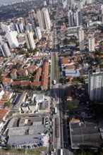 AVENIDA SANTO AMARO CAMPO BELO - BROOKLIN PAULISTA - SP JUNHO DE 2005 FOTO MARCOS HIRAKAWA KEYSTONE