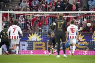 Marvin Schwäbe (1.FC Cologne, goalkeeper, #1), COLOGNE, Germany - OCTOBER 18: During the Bundesliga