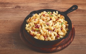 Macaroni with cheese and bacon, baked, homemade, no people