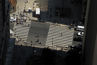 Pedestrians crossing, Avenue Líbero Badaró, São Paulo, Brazil