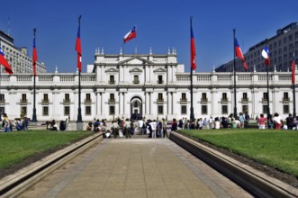 La Moneda Palace, La Constituicion square, Santiago, Chile