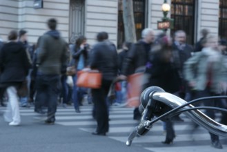 People Crossing the Street, Boulevard Haussmann - 75008, (75), Paris, France