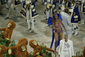 Luma de Oliveira, Queen of the Battery, Carnival 2009, School of Samba Portela, Rio de Janeiro,
