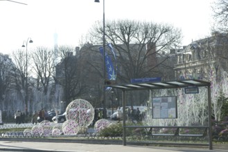Square, Champs-Elysées, 75008, (75), Paris, France