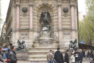 Sculpture, Fountain, Place Saint-Michel, 6ème arrondissement, (75006), Paris, France