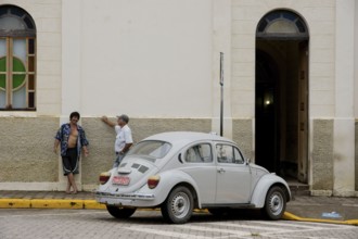 Volkswagen bug, Door, 29/12/2009, São Luís do Paraitinga, São Paulo, Brazil