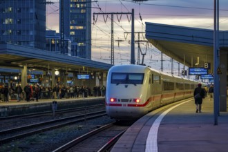 ICE train, in Essen main station, on the platform, North Rhine-Westphalia, Germany
